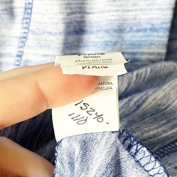 PrAna Living Demi Hooded Athletic Top Heathered Blue Jay Size XS Thumbholes EUC - Picture 12 of 12